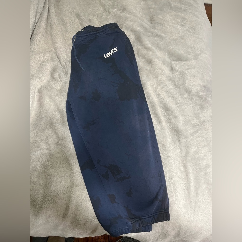 XL men’s Levi’s Joggers